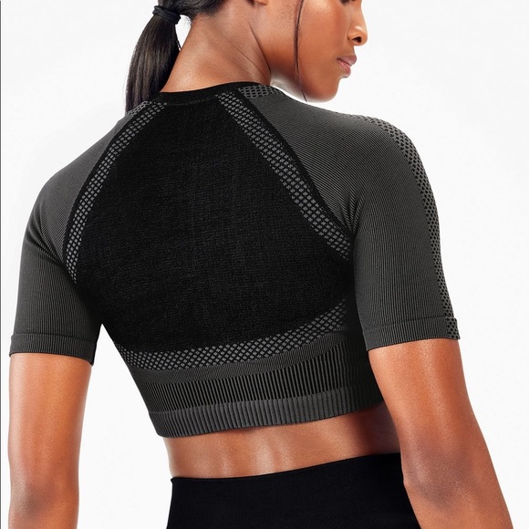 Fabletics Jessie Seamless Crop Top - Picture 3 of 11